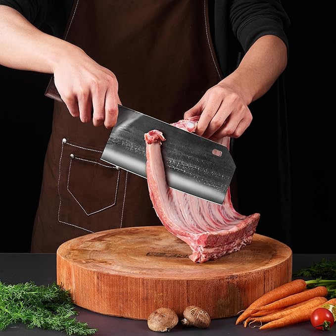 Full‑tang ergonomic handle for control